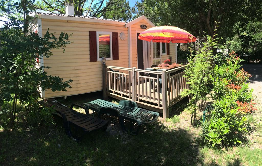Camping Les Grillons Hotel Embrun Exterior photo