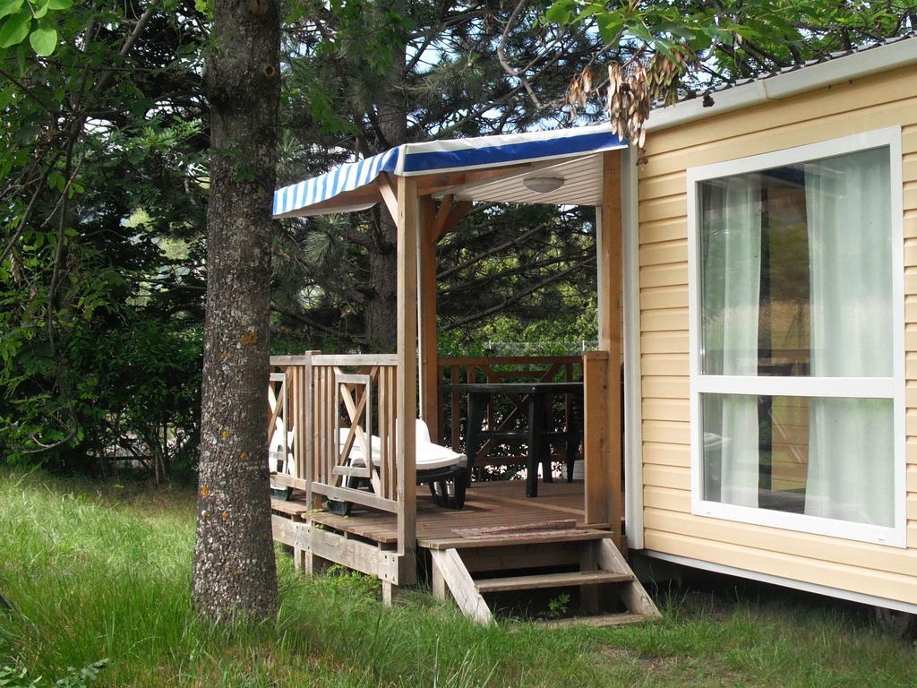 Camping Les Grillons Hotel Embrun Exterior photo